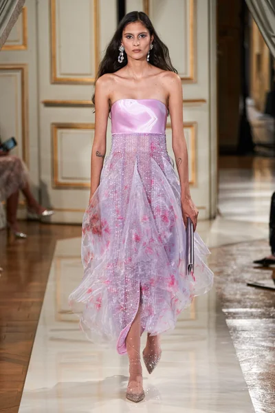 Look 49